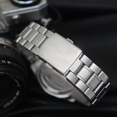 OMEGA New launched silver chain watch for men , Round chain steel watch for men