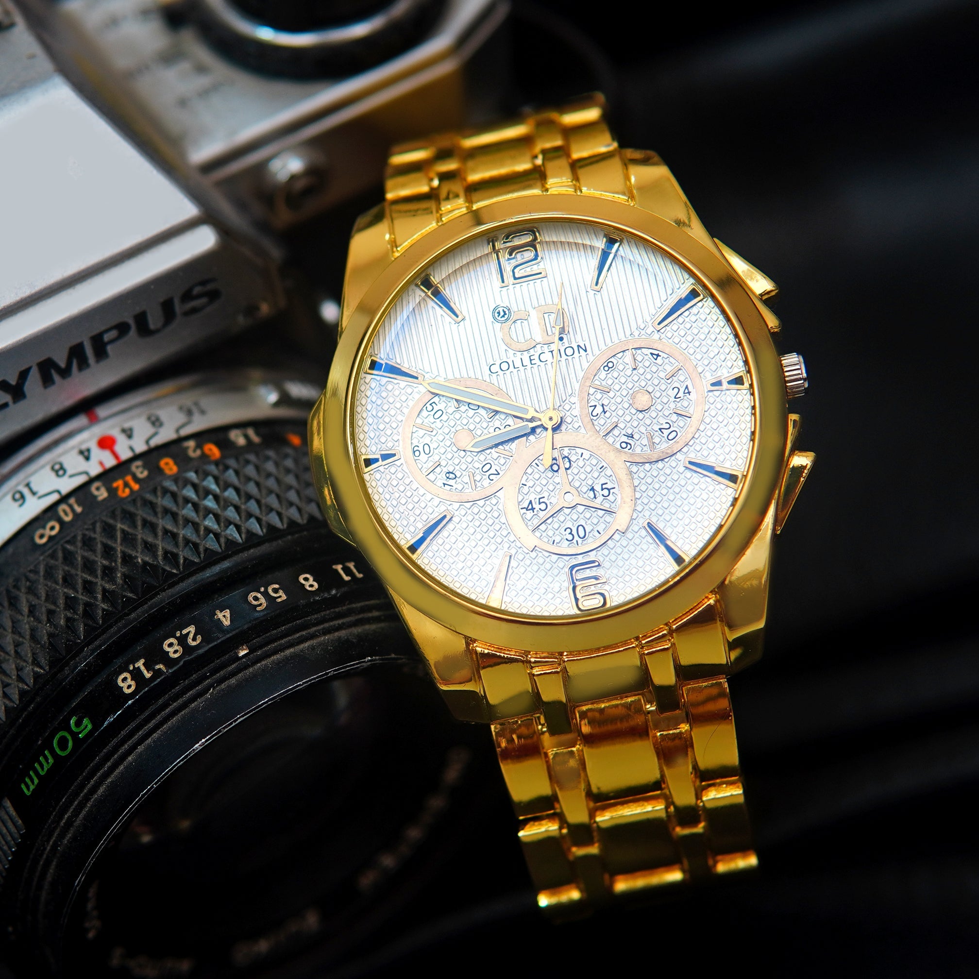 Stainless Gold Band Quartz Wrist Watch Black CD Collection Turntable Dial Men