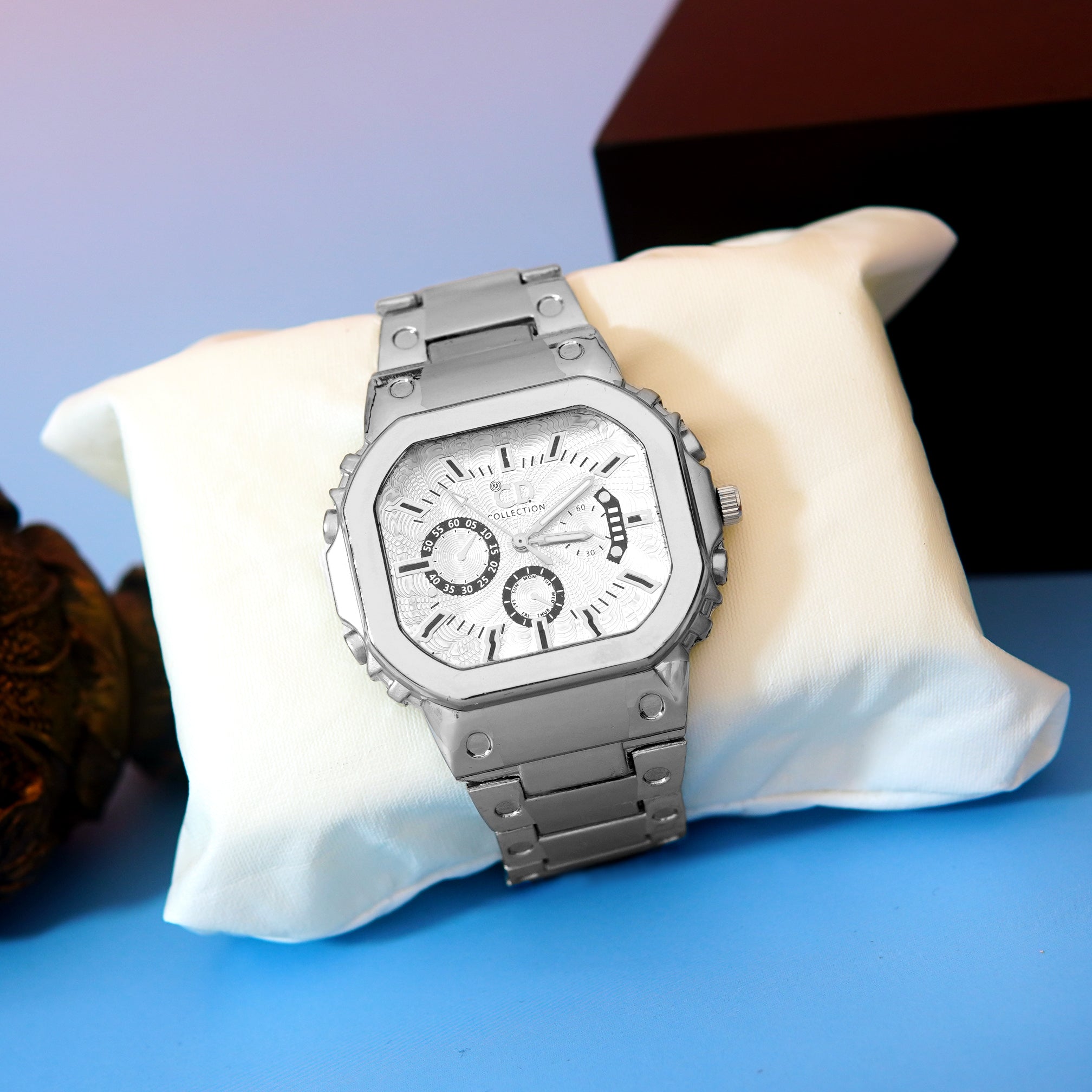 Stainless Silver Band Quartz Wrist Watch Silver CD Collection Turntable Dial Men