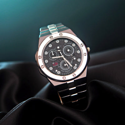 Stainless Silver Band Quartz Wrist Watch CD Collection Turntable Dial Men